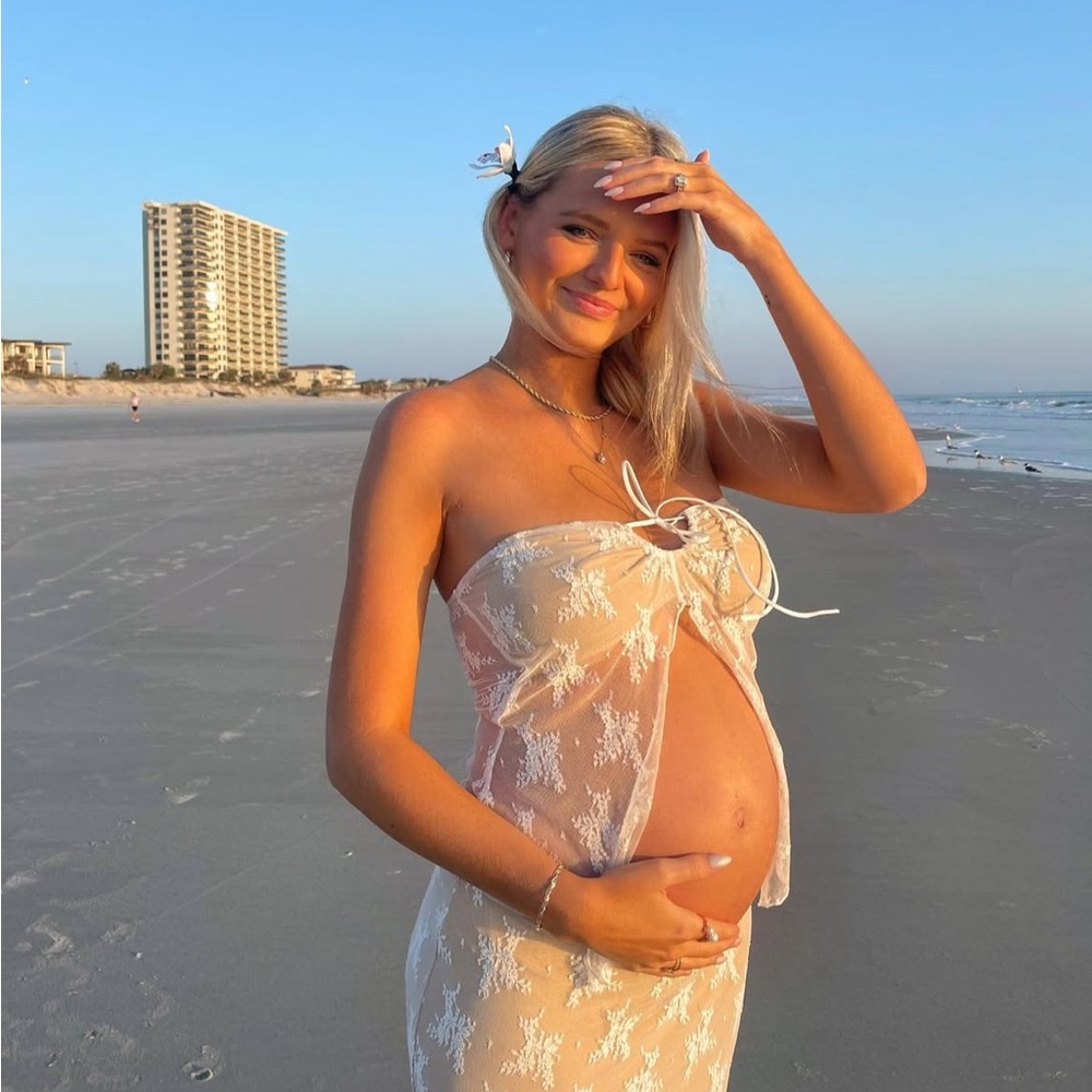 Elegant Cream Lace Maternity/Non-Maternity Two Piece